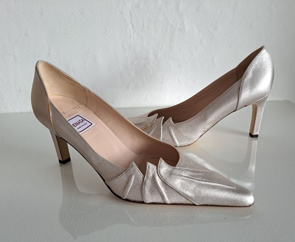 Renata Champagne Court Shoes size 5