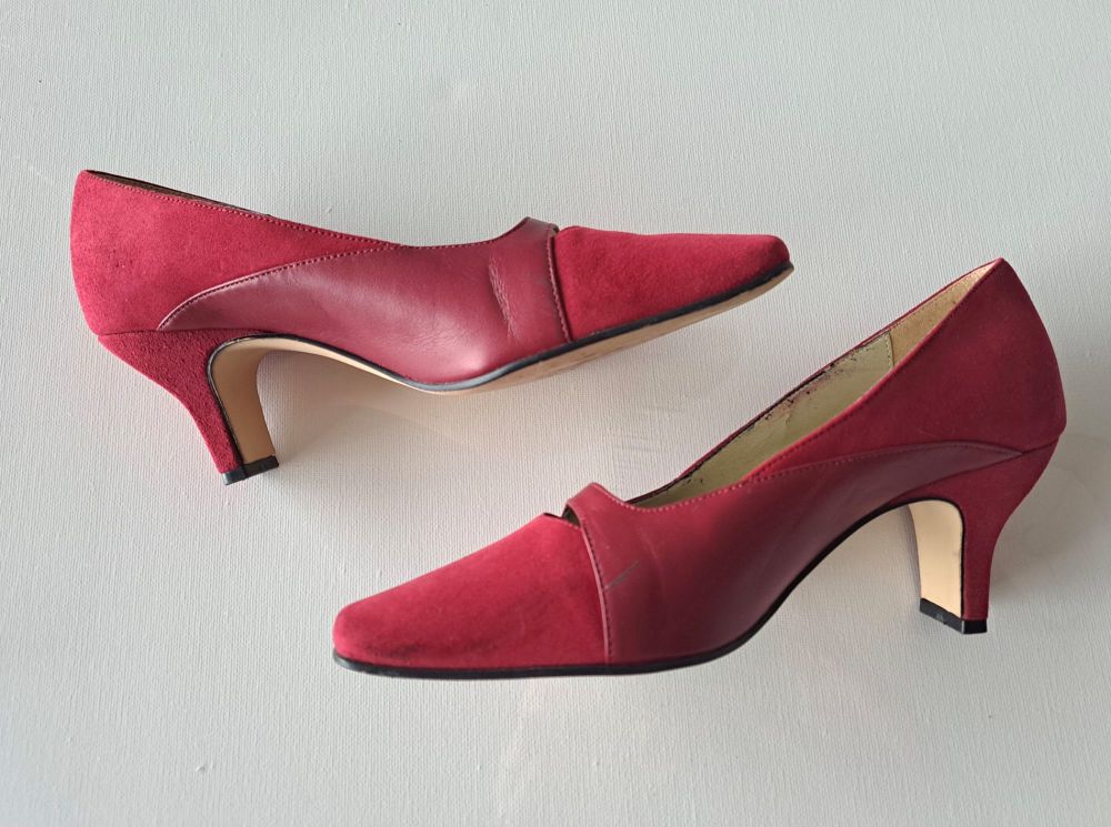 Jacques Vert  shoes Cranberry suede /leather size 4