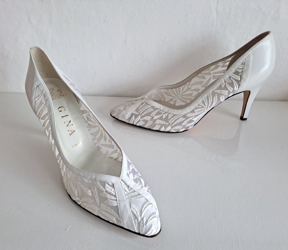 Gina London designer shoes bridal wedding white lace size 7 (best fit 6)