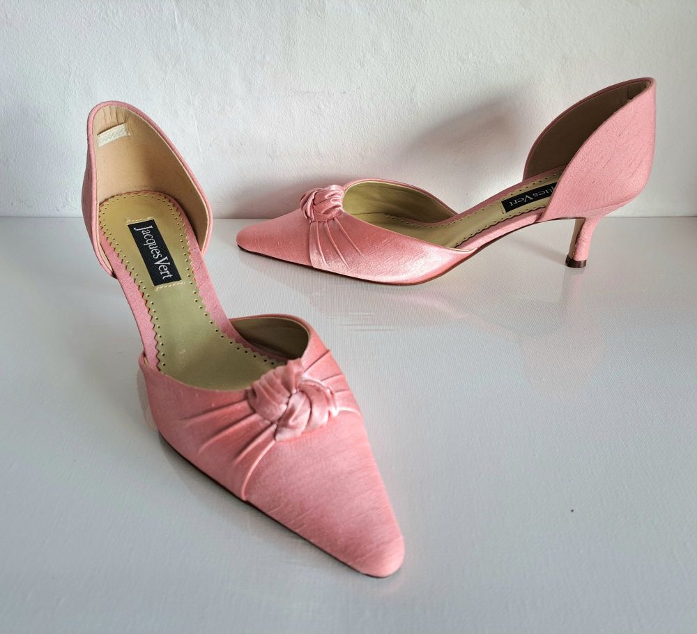 Jacques Vert pale Coral  satin  shoes mother bride size 4 to 4.5