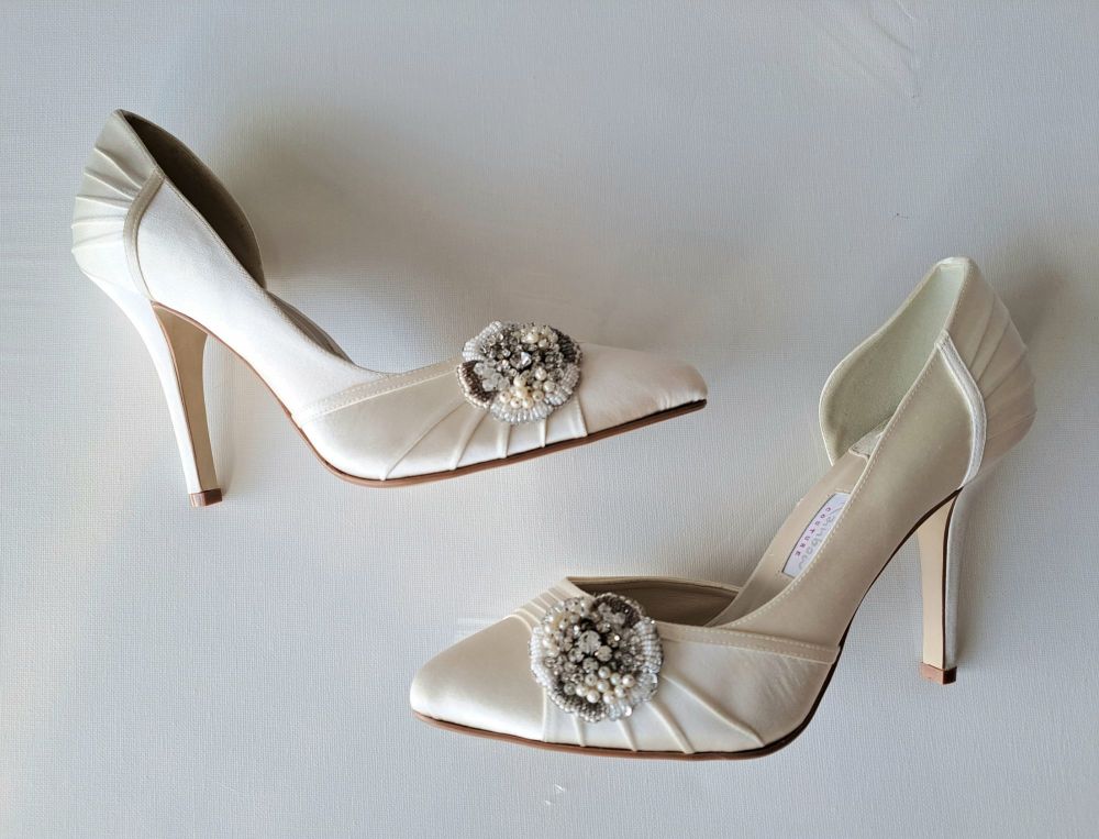 Rainbow Couture Cream Bridal Shoes Size 5