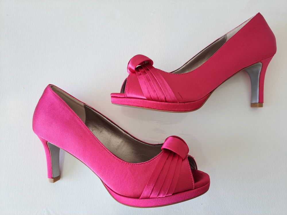 Jacques Vert occasion Cerise  Pink satin shoes  size 4