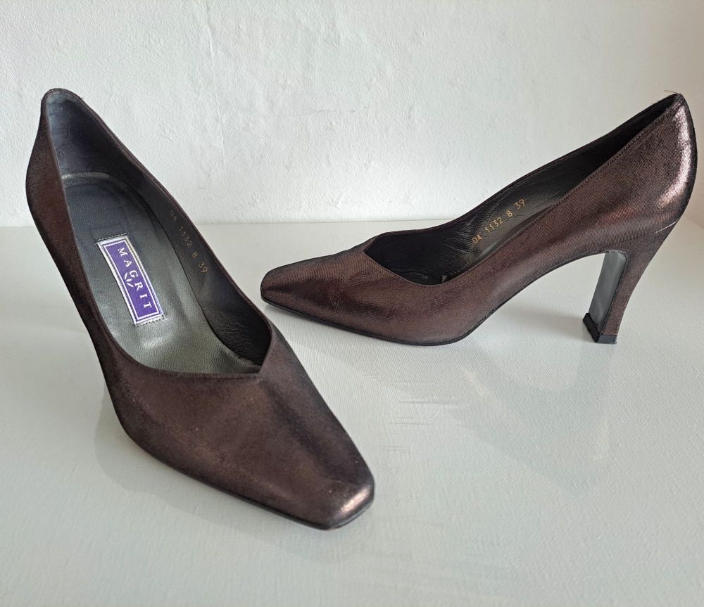 Magrit leather courts bronze lurex size 6