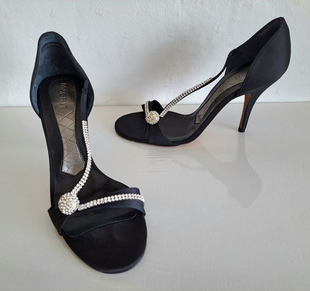Magrit shoes sandals black satin with crystals size 3