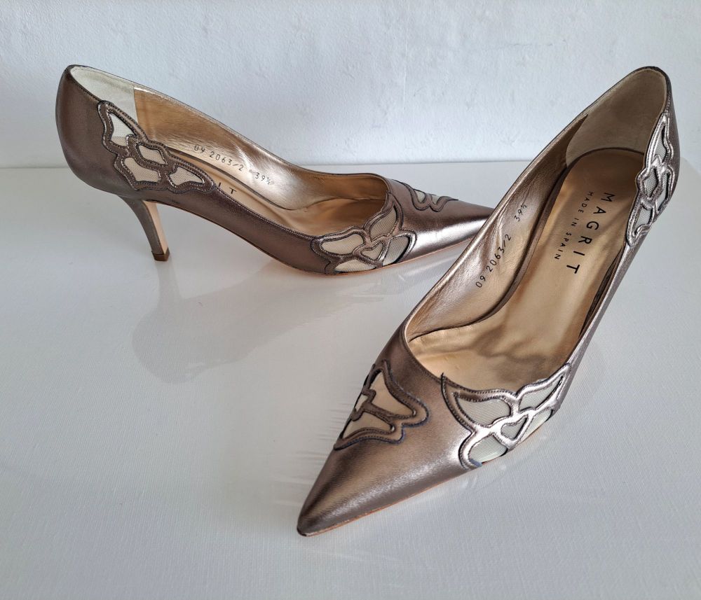 Magrit designer shoes gold stilleto courts size 6.5.new