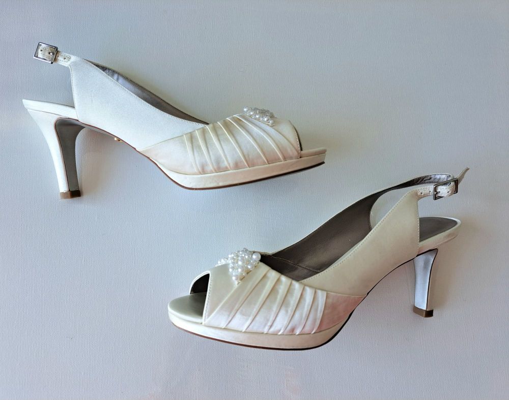 Jacques Vert White Beaded Bridal Peep Toe Slingback Shoes Size 7
