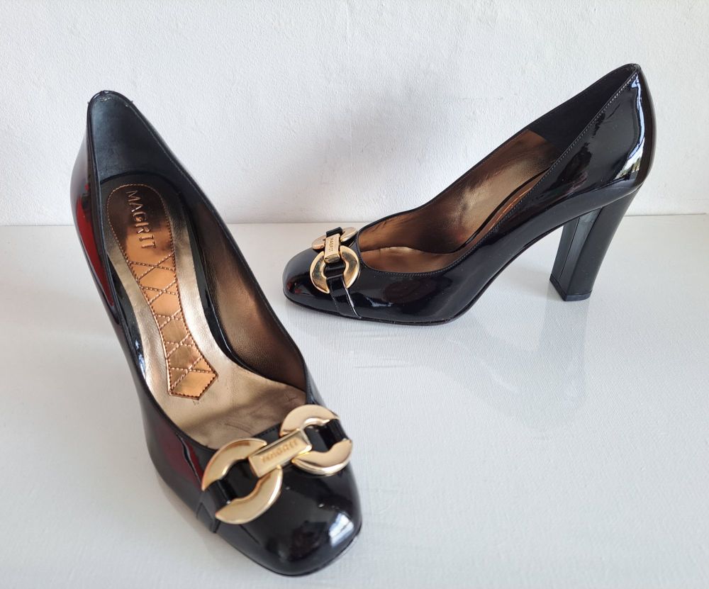 Magrit designer shoes.black patent courts size 3 new and boxed