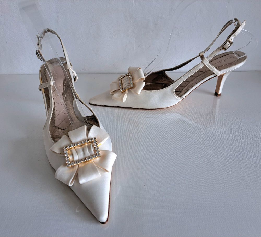 Magrit designer bridal Ivory satin shoes with crystals size 6.