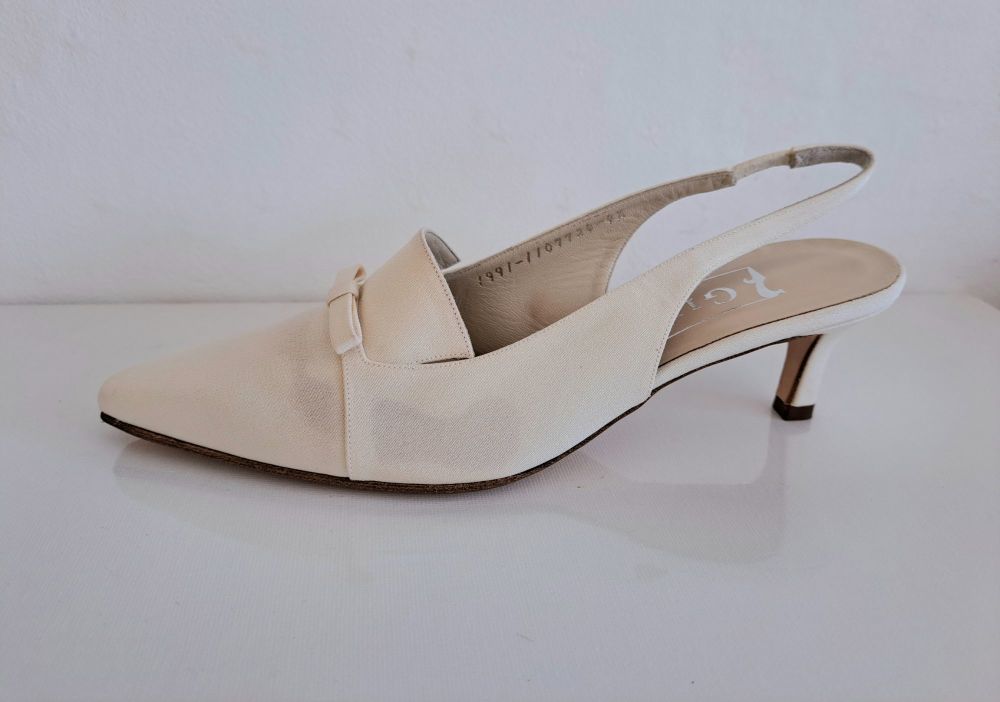 Gina London wedding shoes ivory Arianna size 4