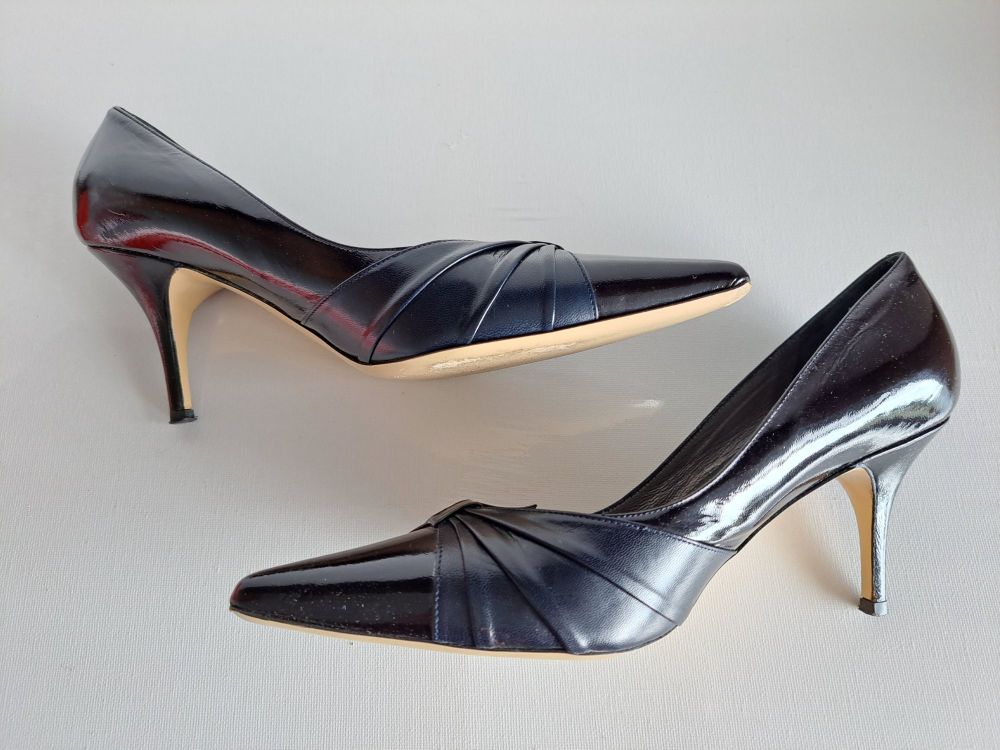 Renata shoes black patent stiletto heels size 5.5 preloved