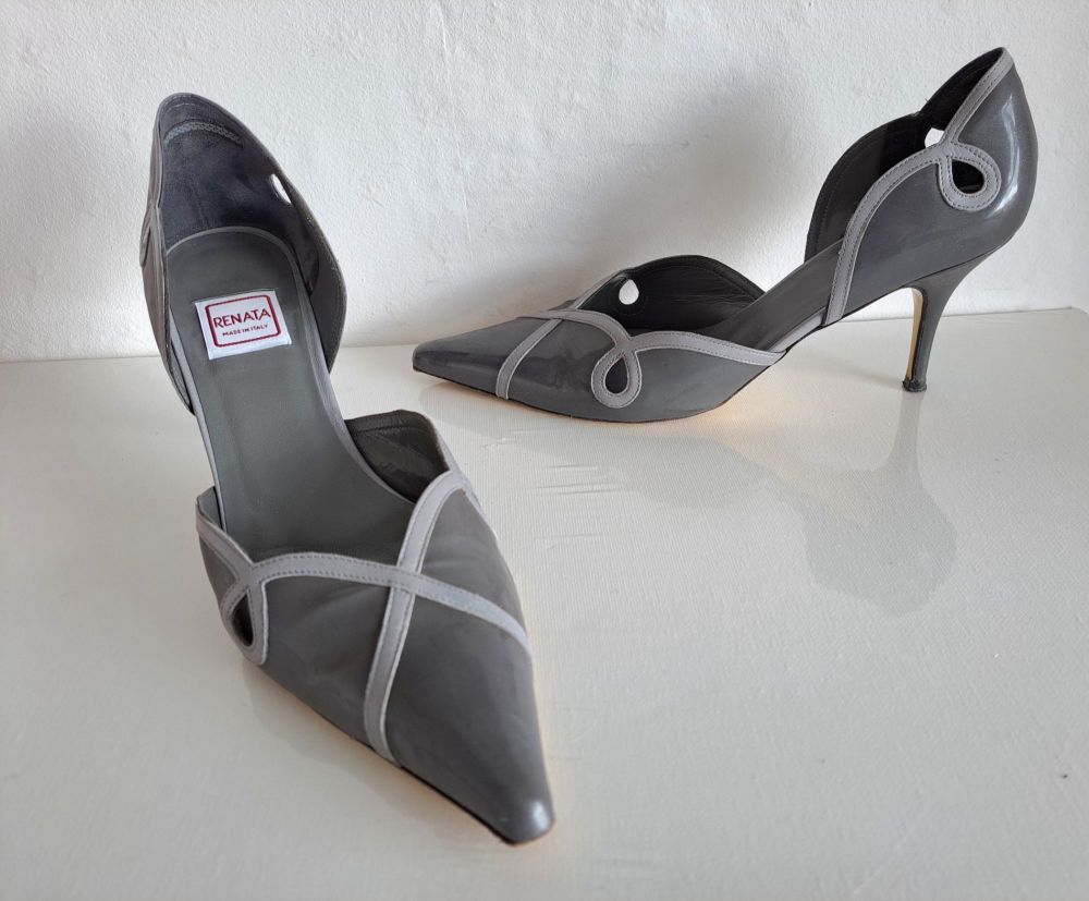 Renata shoes 2 tone grey stiletto heels size 5.5 used.