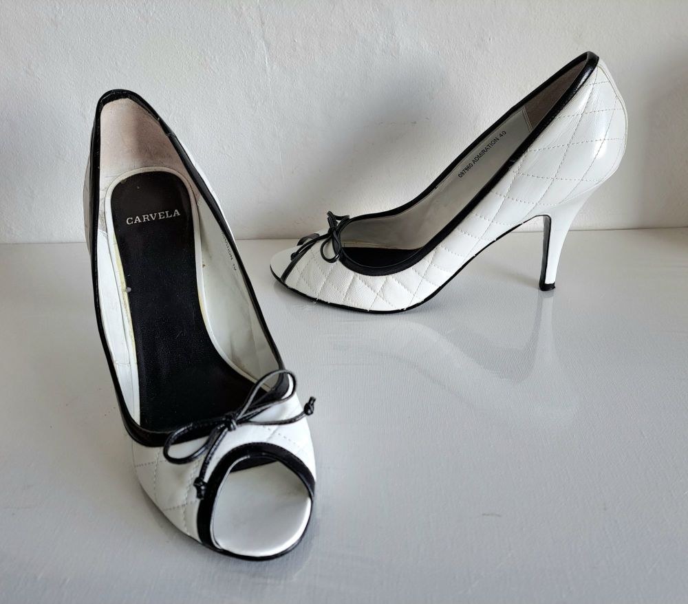 Carvela  White/Black Peep Toe Shoes size 7