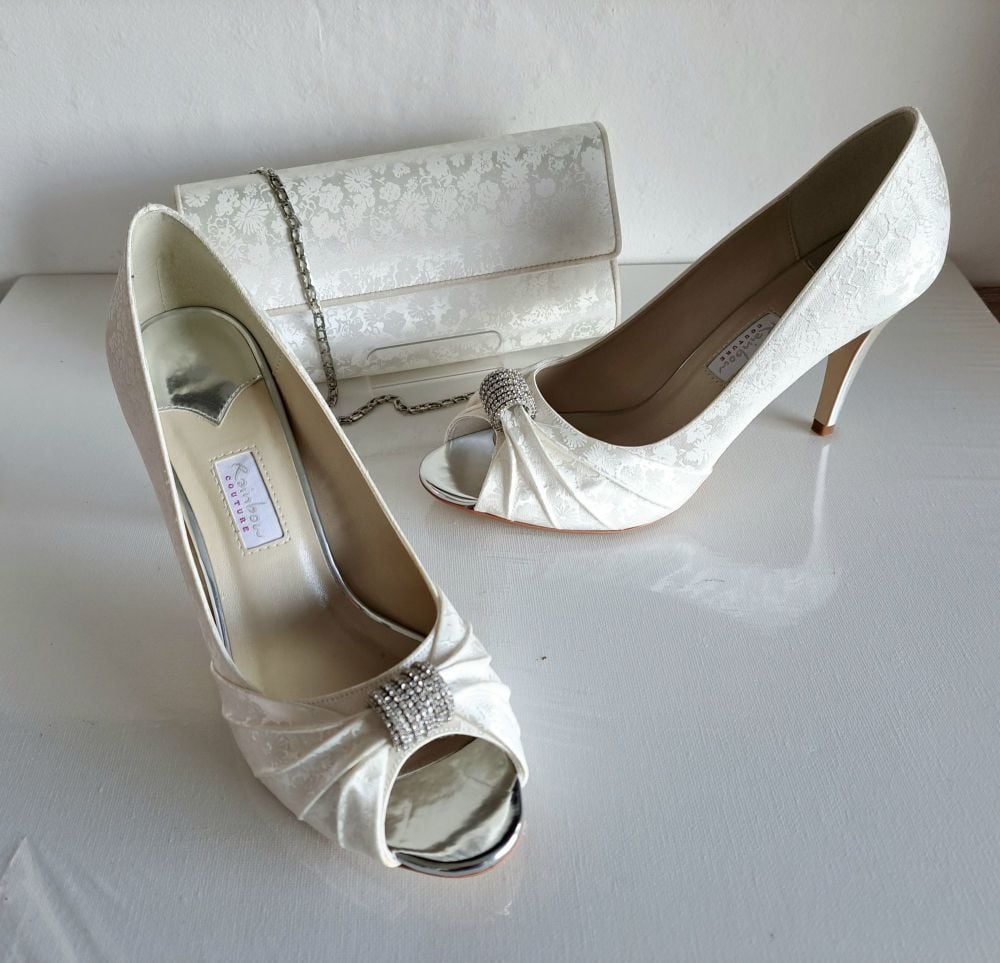 Rainbow Couture Ivory Peep Toe Bridal Shoes with Crystal Embellishment & Matching Bag Size 7