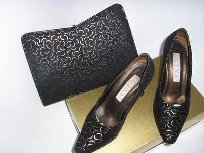 Gina evening shoes matching bag.black gold.size 4 .used