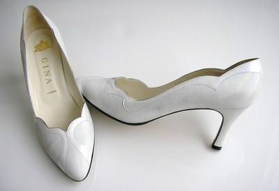 Gina designer court shoes silver off white shimmer size 7 to 7.5