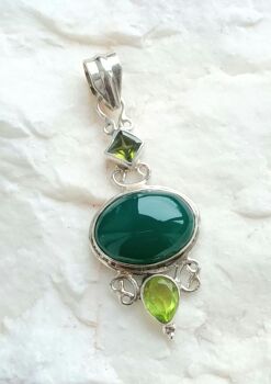 Green onyx peridot quartz gemstone jewellery