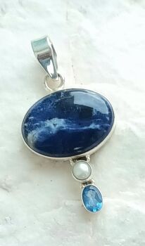 Crystal jewellery with sodalite sapphire 3