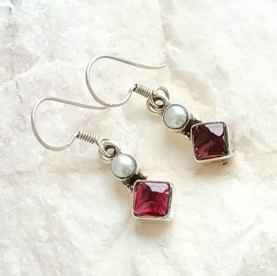 FRESHWATER PEARL AND GARNET SILVER EARRINGS