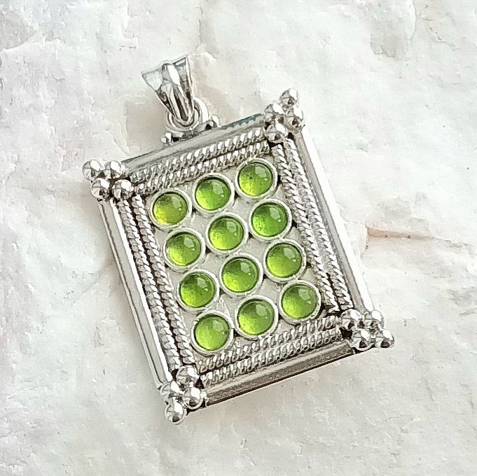 Peridot Gemstone Jewellery Faceted Silver Pendant