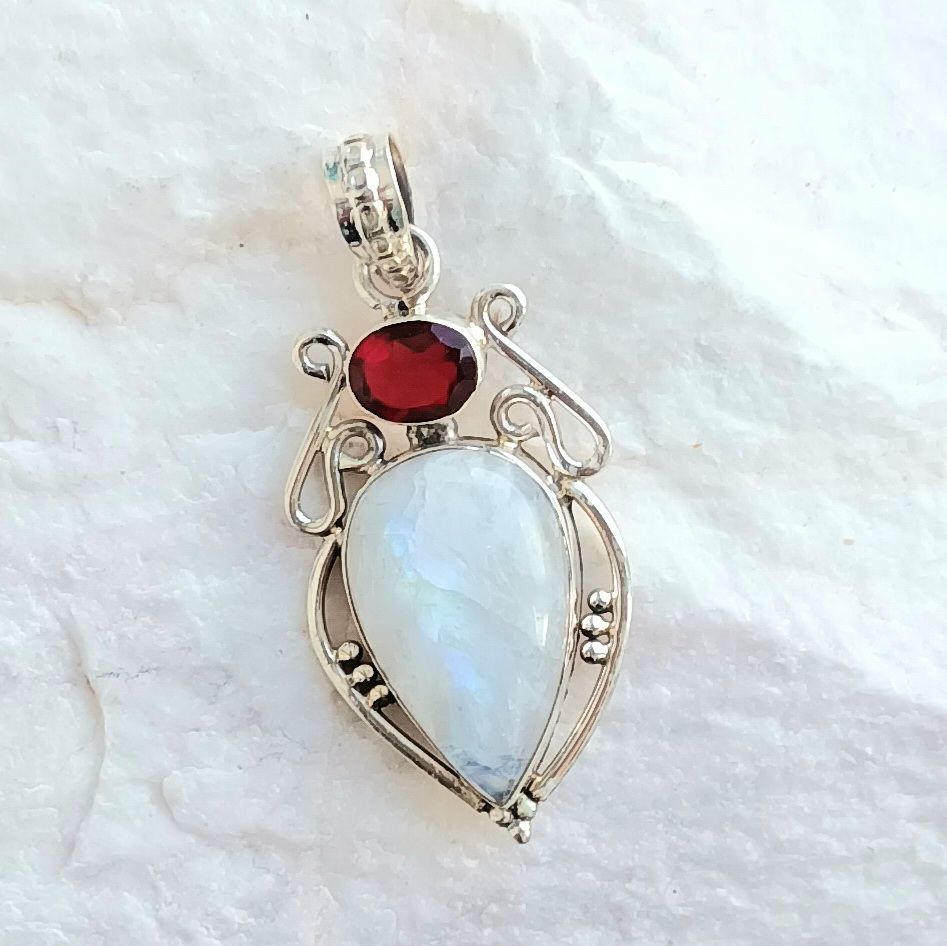 Moonstone Decorative Sterling Silver Gem Pendant