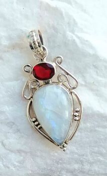 Moonstone silver garnet gem pendant