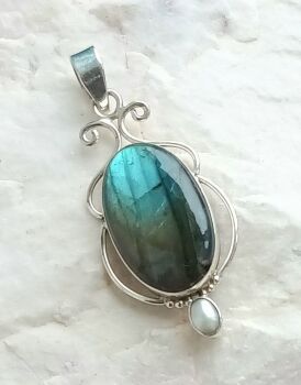 Labradorite pearl silver gem pendant