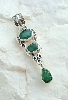 Green onyx silver pendant