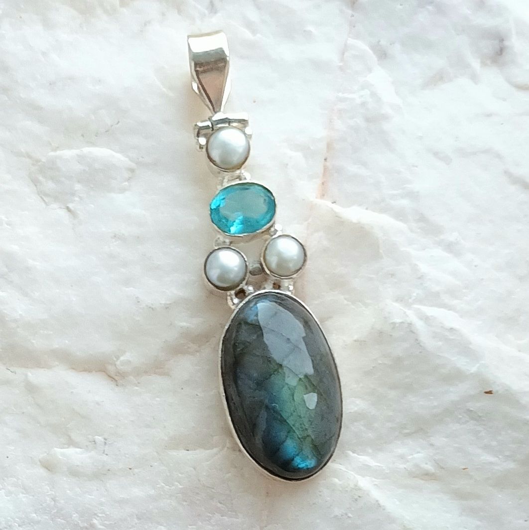 Labradorite Lovely Blue Flash Sterling Silver Pendant