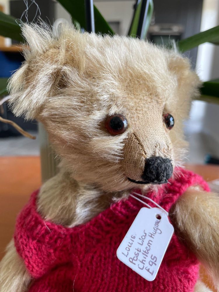 Louis, A small post-war Chiltern Hugmee teddy bear