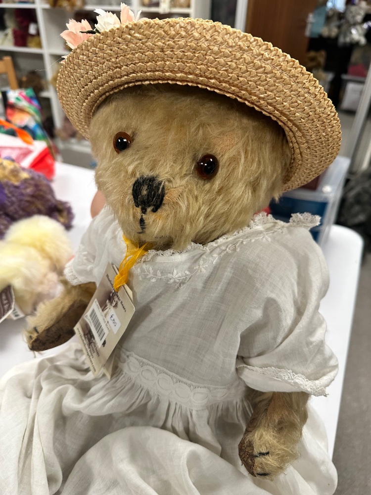 Miss Sarah 1940’s antique bear