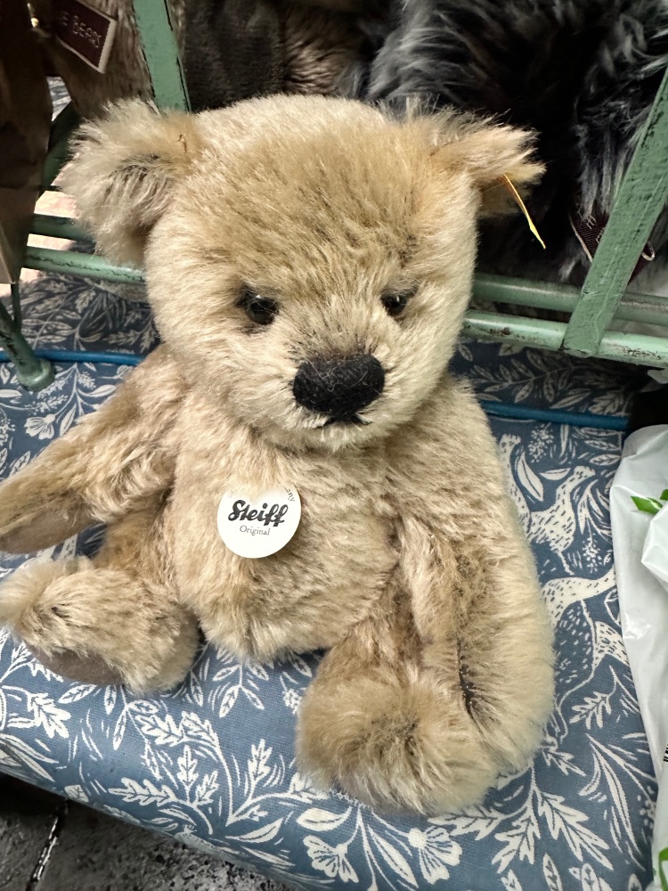 Steiff  classic NEW STEIFF Classic Mohair 25cm Jointed Bear Gold 039652