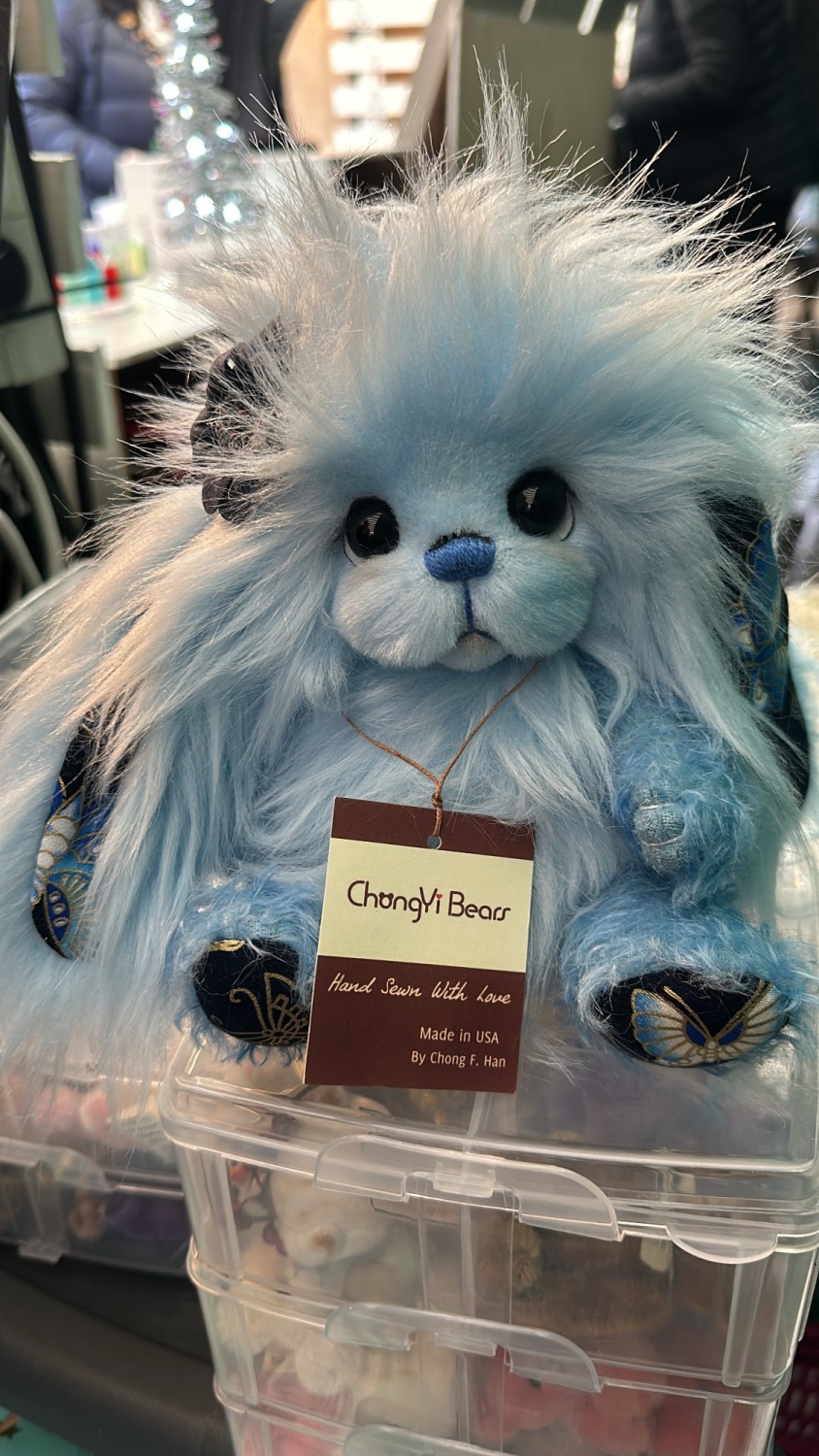 Iris by Chong Yi (reserved )