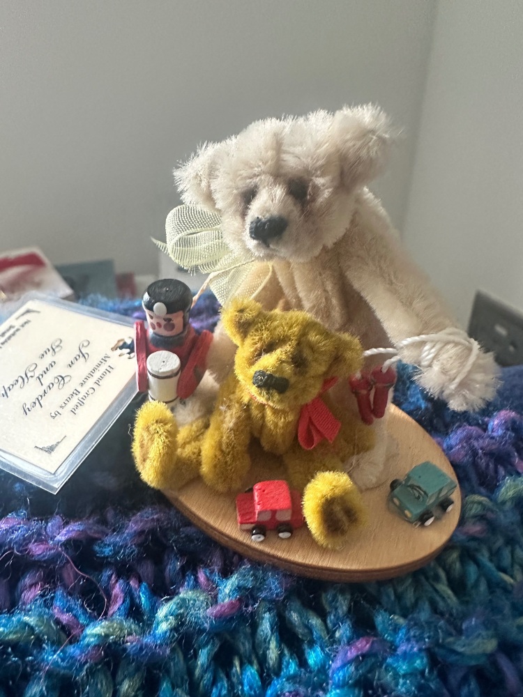 Pipedream bears