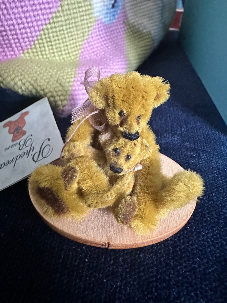 Pipedream bears