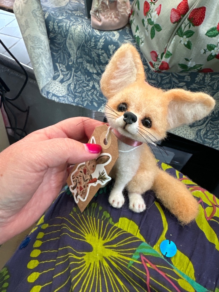 Felted fox reserved