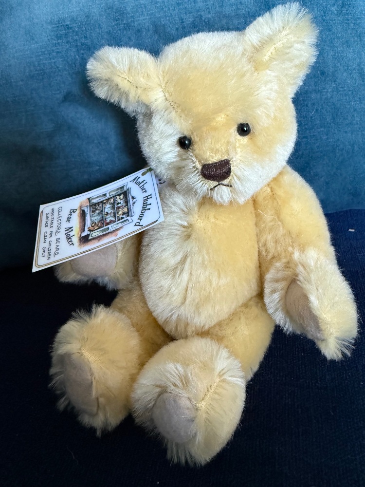 Arthur by Mother Hubbard bears