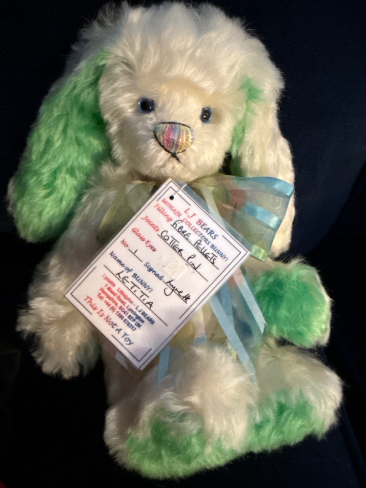 LJ bears, Letitia rabbit