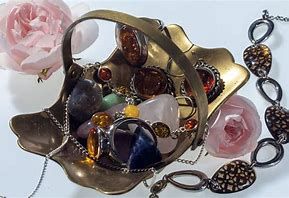 Trinkets & Treasures