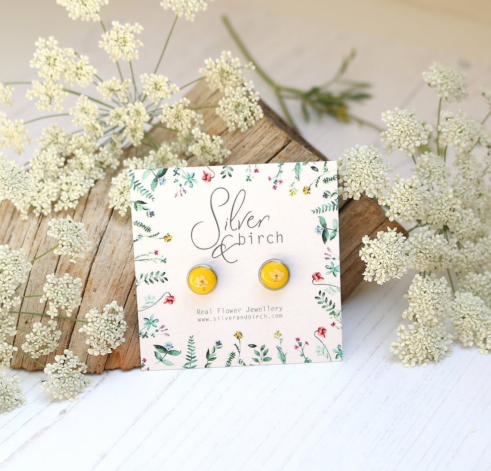 Resin And Wild Flower Earrings In Mustard