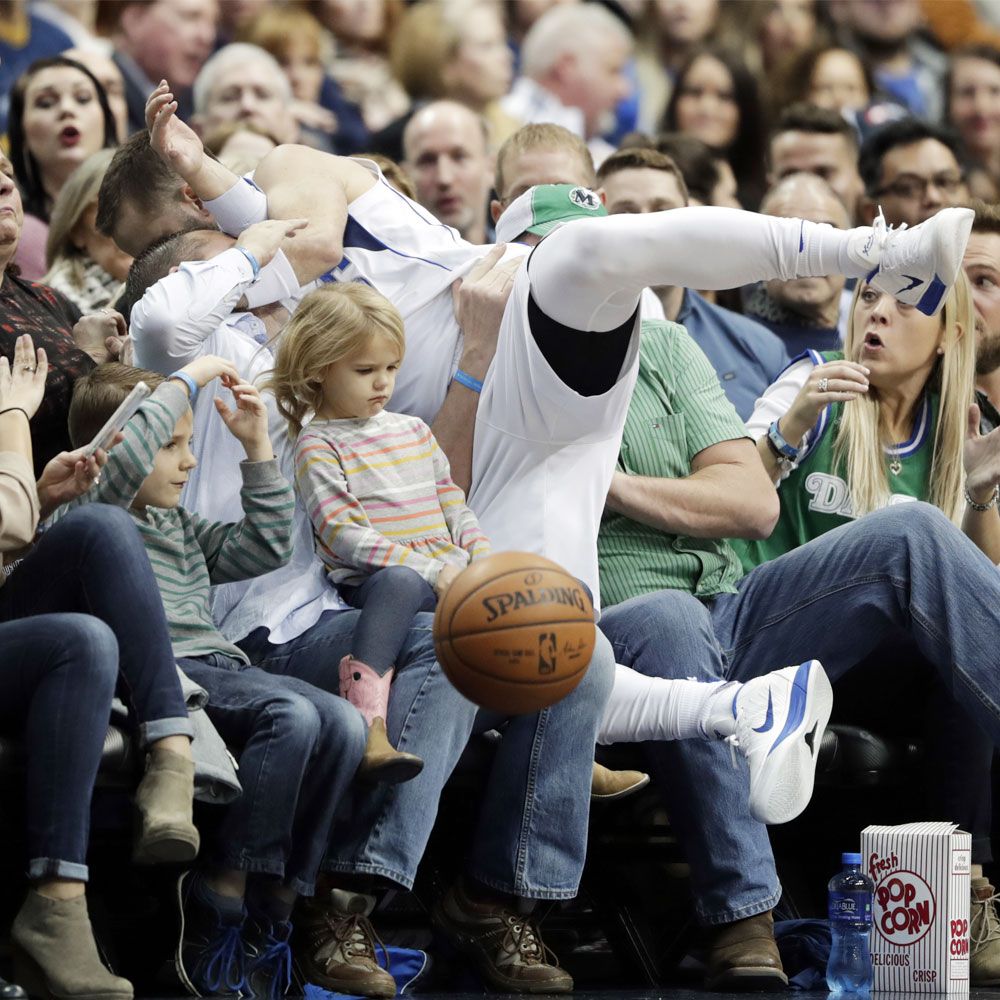 Hilarious-and-Perfectly-Timed-Sports-Photos-of-Athletes-Caught-Mid-Action-9