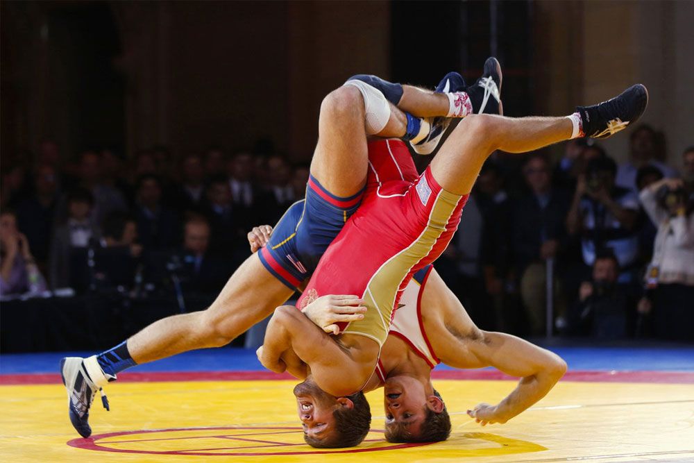 Hilarious-and-Perfectly-Timed-Sports-Photos-of-Athletes-Caught-Mid-Action-6