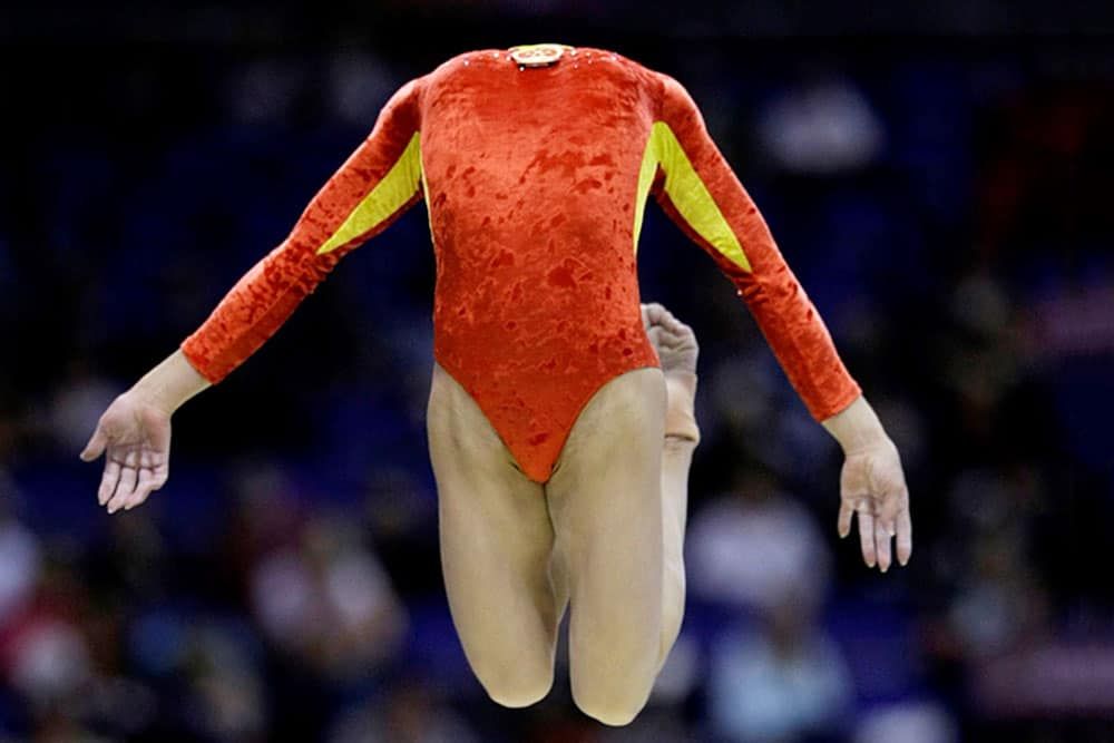 Hilarious-and-Perfectly-Timed-Sports-Photos-of-Athletes-Caught-Mid-Action-1