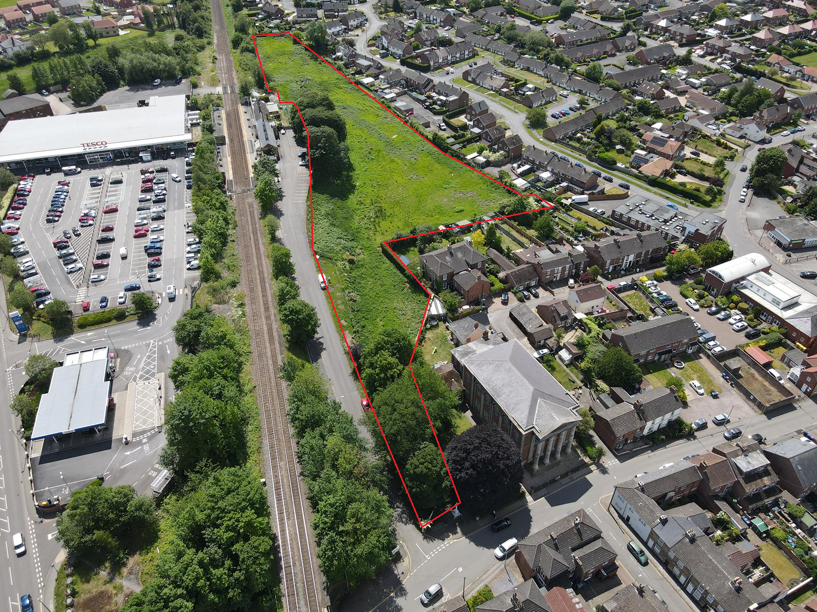Plans submitted to West Lindsey District Council for 32 new homes.    The site is located in the cetre of the town close to all local amenities.