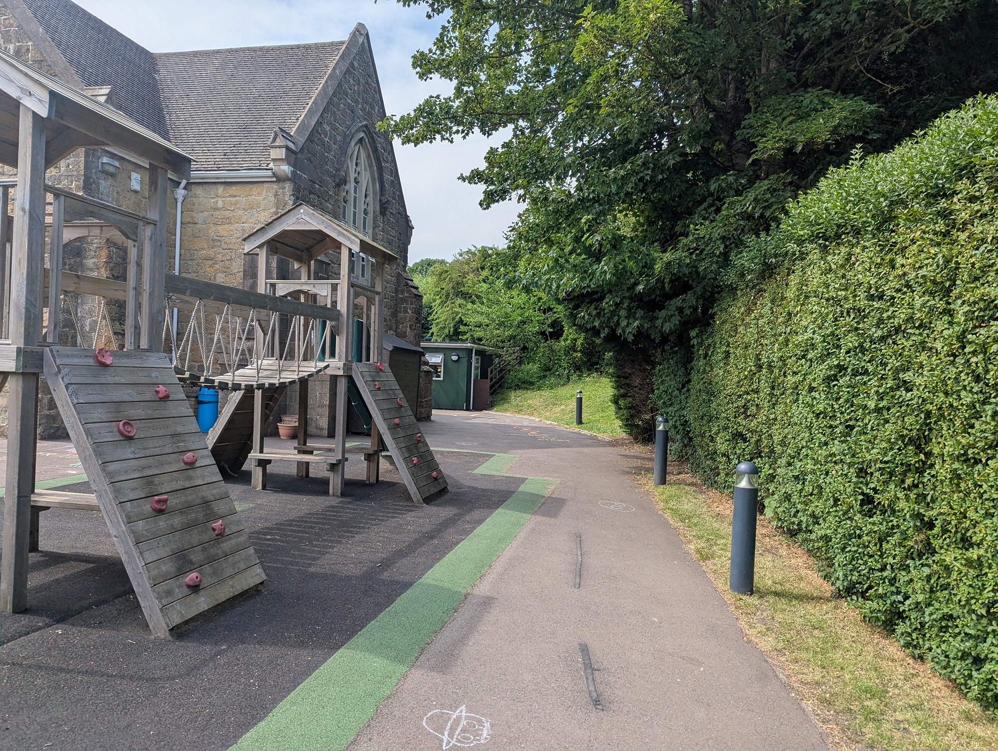 Photo of Tealby Primary School â€“ link to full case study on school extension and teaching space conversion by Fytche-Taylor Planning