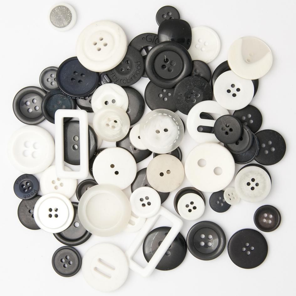50g BLACK AND WHITE Buttons