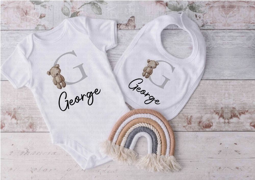 Personalised New baby / baby shower vest and bib gift set. 