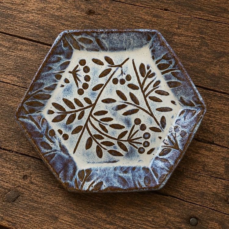 Plates & Dishes