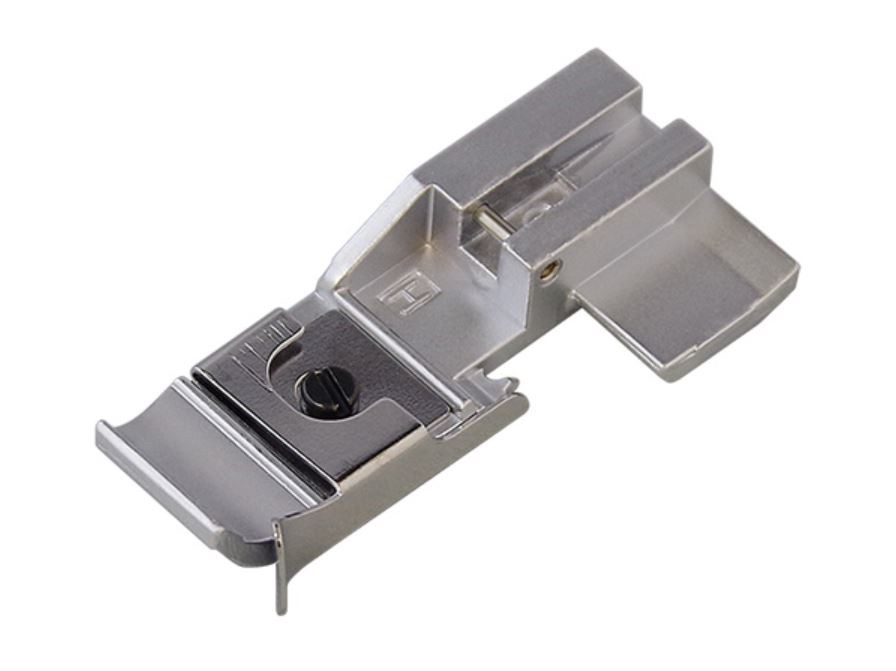 Blind hem foot