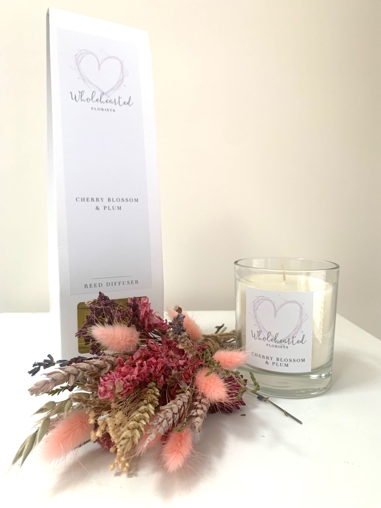 Candle, Reed Diffuser & Dried Flower Gift Set 