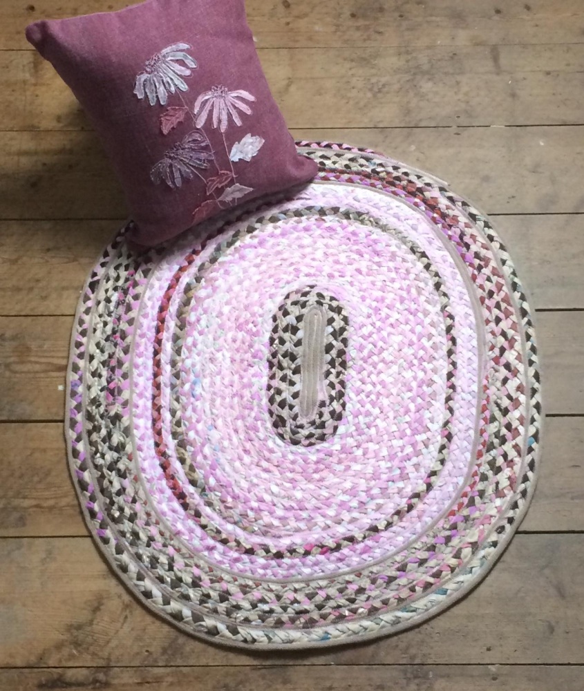 Pink recycled fabric oval rug